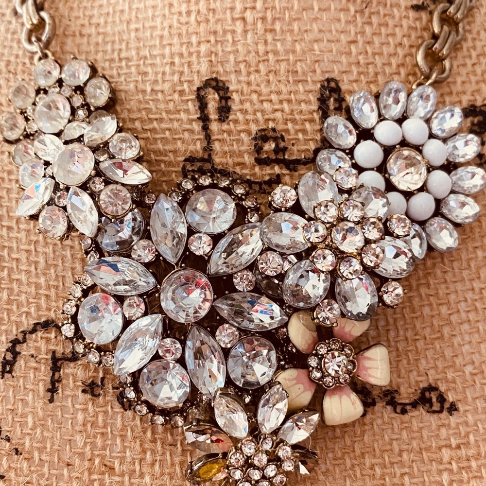 Beautiful Chunky Floral Rhinestone Necklace